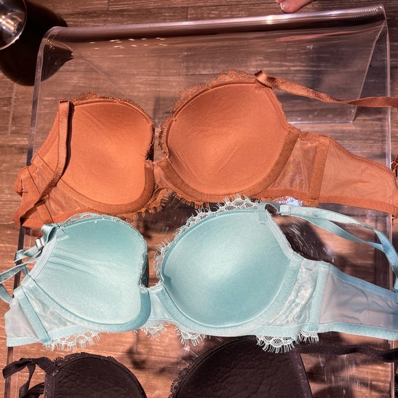 Victoria’s Secret Red Lace Dream Angels Lined Demi - set of 5 34B - Picture 7 of 10